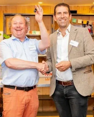 Sleuteloverdracht van een voertuig aan een sociale organisatie